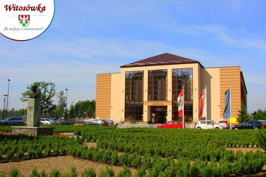 Pokoje Goscinne W Centrum Kultury Wsi Polskiej Wierzchoslawice Dış mekan fotoğraf