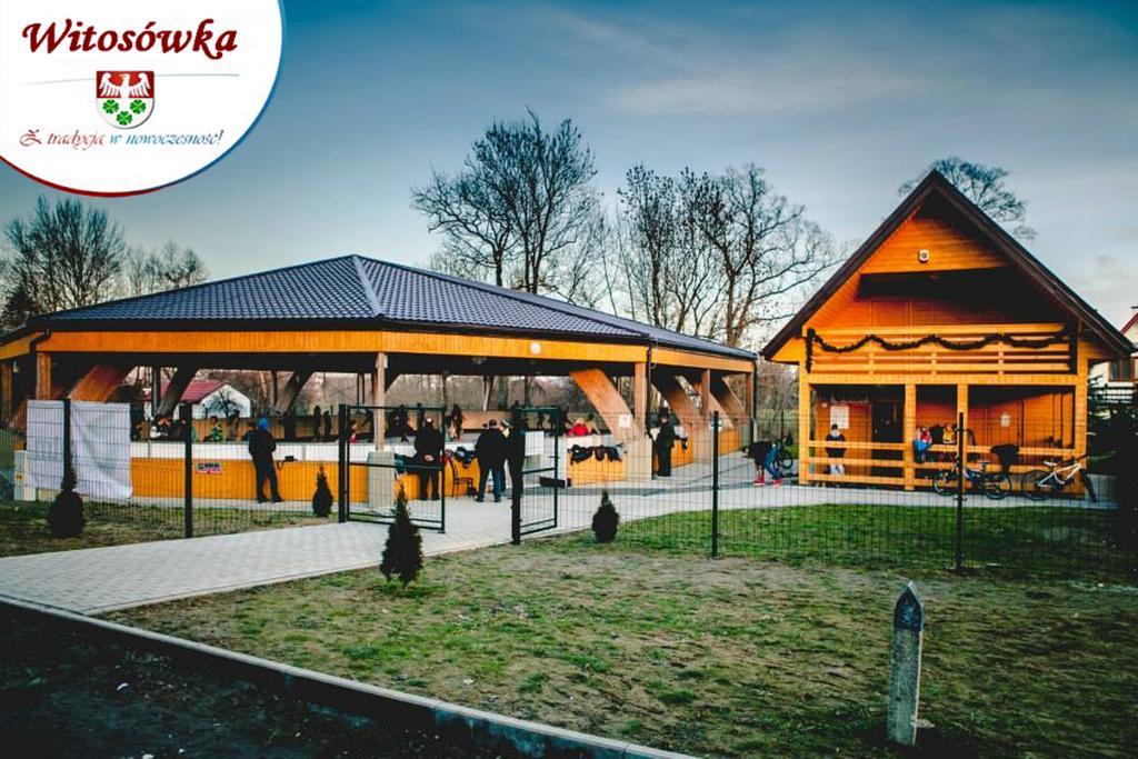 Pokoje Goscinne W Centrum Kultury Wsi Polskiej Wierzchoslawice Dış mekan fotoğraf